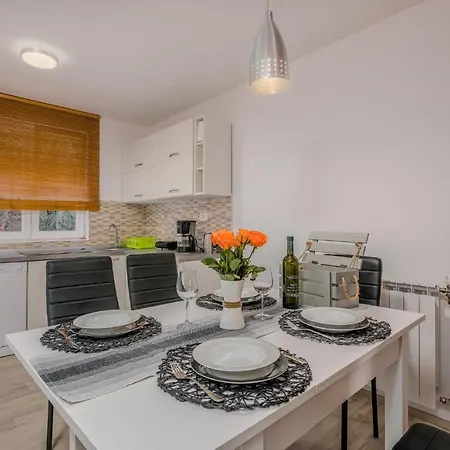 Lägenhet Cozy In With Wifi *