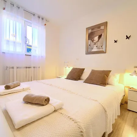 1 Bedroom Stunning In Vrbnik (Primorje-Gorski Kotar)