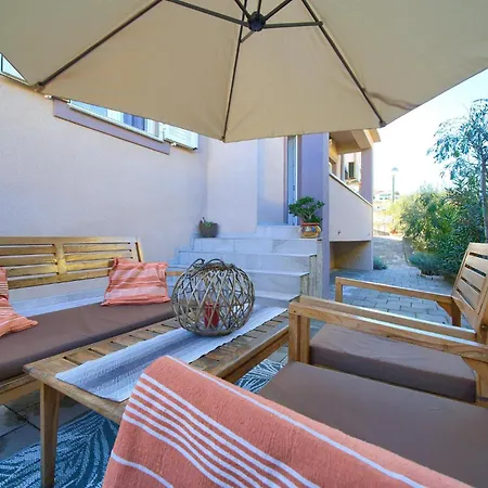 1 Bedroom Stunning In Appartement Vrbnik (Primorje-Gorski Kotar)